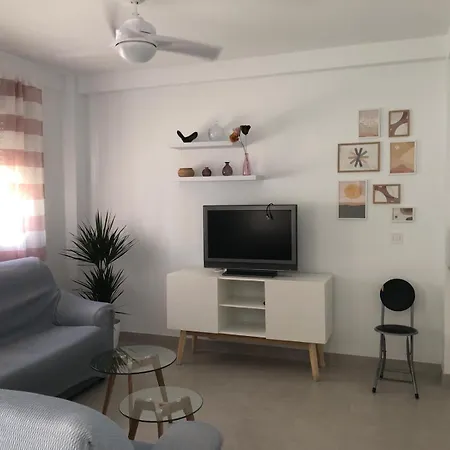 Muy Cerca De La Playa Apartment *